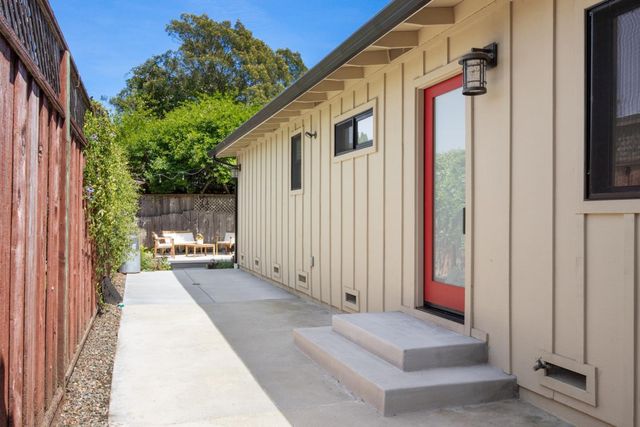 420 Western Drive, Santa Cruz, CA 95060