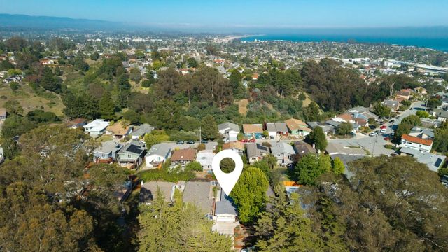 420 Western Drive, Santa Cruz, CA 95060