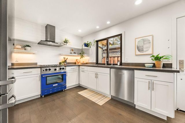 420 Western Drive, Santa Cruz, CA 95060