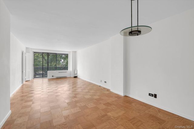 61-20 Grand Central Parkway C303, Forest Hills, NY 11375