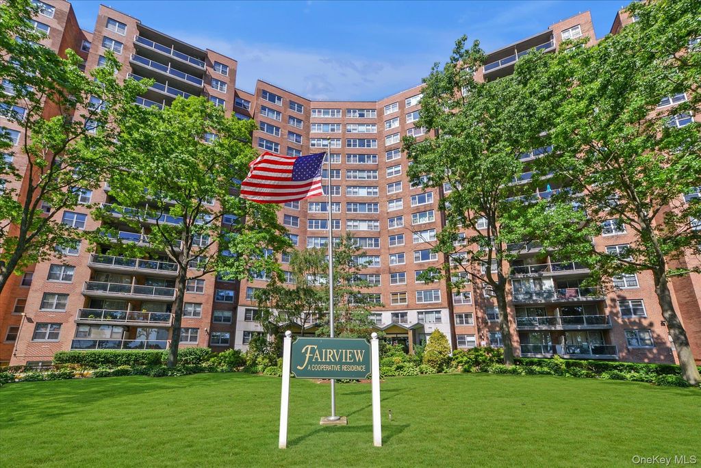 61-20 Grand Central Parkway C303, Forest Hills, NY 11375 — exterior