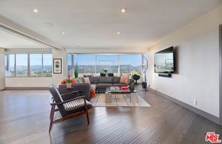 865 Comstock Avenue 16F, Los Angeles, CA 90024