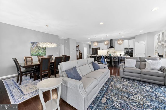 3465 TREEVIEW DR, Emmaus, PA 18049