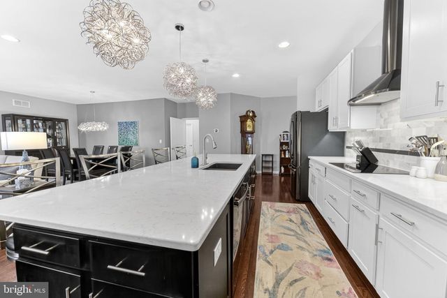 3465 TREEVIEW DR, Emmaus, PA 18049