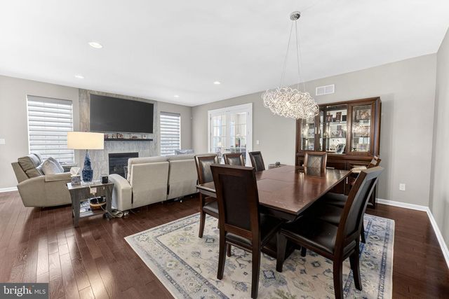 3465 TREEVIEW DR, Emmaus, PA 18049