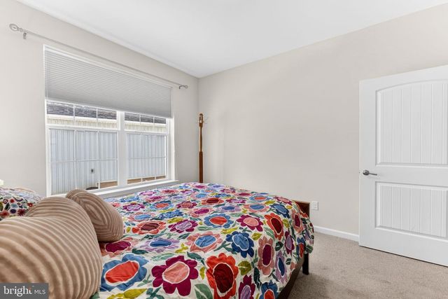 3465 TREEVIEW DR, Emmaus, PA 18049