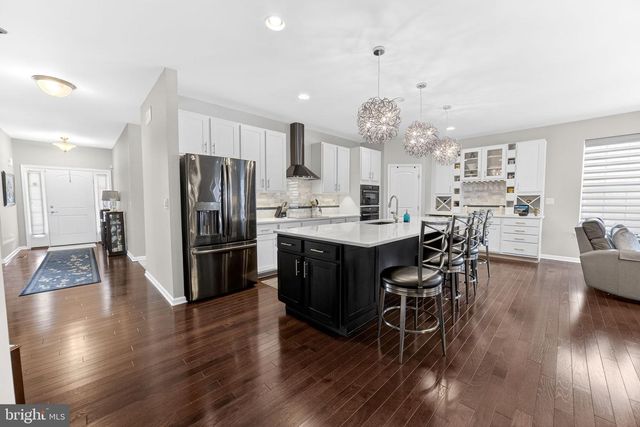 3465 TREEVIEW DR, Emmaus, PA 18049