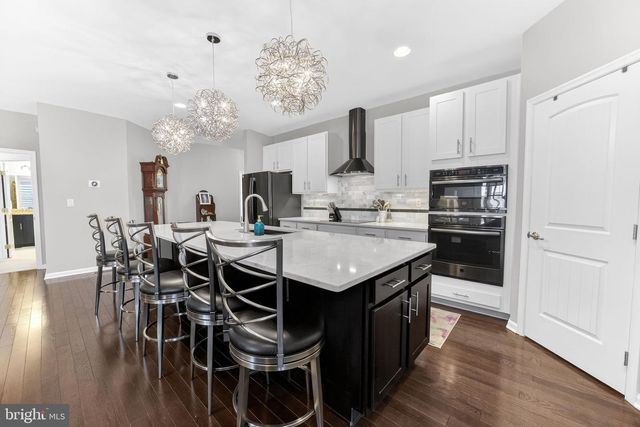 3465 TREEVIEW DR, Emmaus, PA 18049