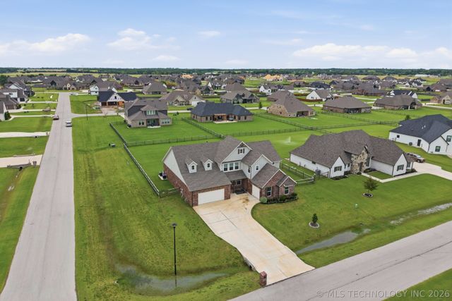 117 W 168th Street S, Glenpool, OK 74033