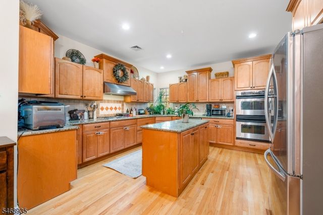 4 Ottawa Ln, Andover Twp., NJ 07860
