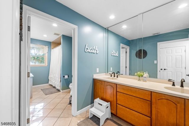 4 Ottawa Ln, Andover Twp., NJ 07860