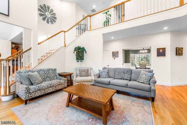 4 Ottawa Ln, Andover Twp., NJ 07860