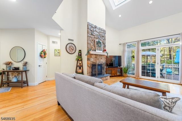 4 Ottawa Ln, Andover Twp., NJ 07860