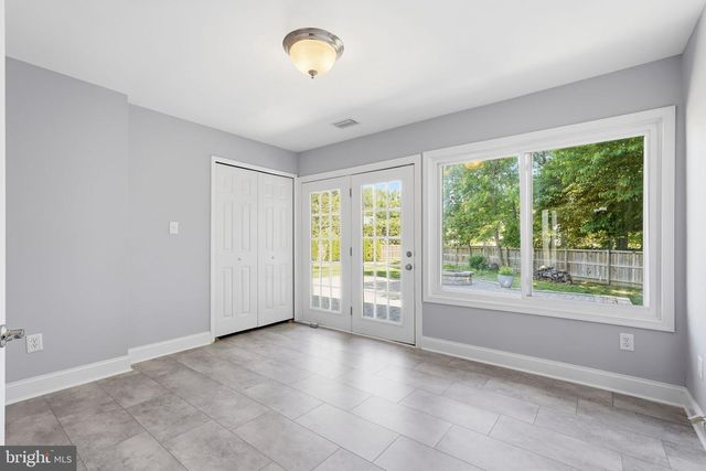 7 ABBEY CIR, Sterling, VA 20164
