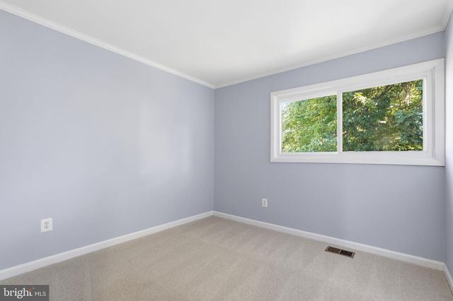 7 ABBEY CIR, Sterling, VA 20164