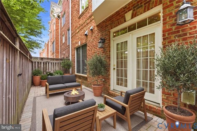 6806 THOMPSON CREST COURT, Mclean, VA 22101