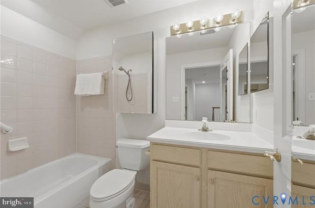 6806 THOMPSON CREST COURT, Mclean, VA 22101