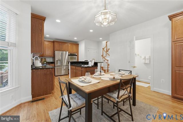 6806 THOMPSON CREST COURT, Mclean, VA 22101