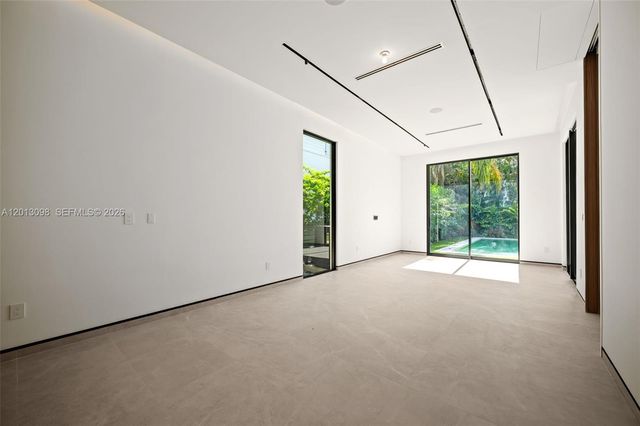 7740 SW 52nd Avenue, Miami, FL 33143