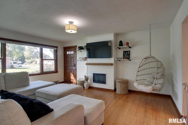 3901 HOLIDAY Drive, Quincy, IL 62305