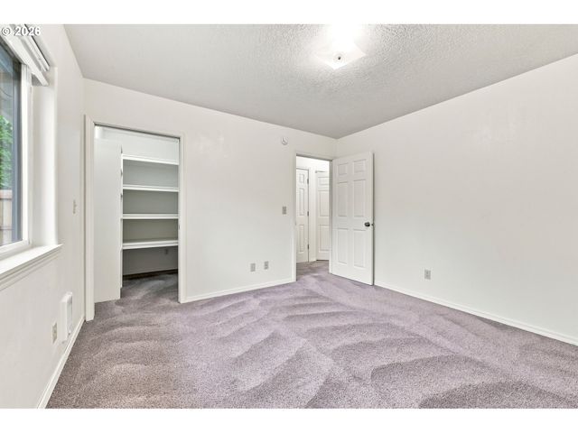 6974 Sw 201ST Ave, Beaverton, OR 97078