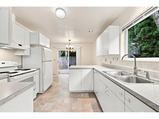 6974 Sw 201ST Ave, Beaverton, OR 97078