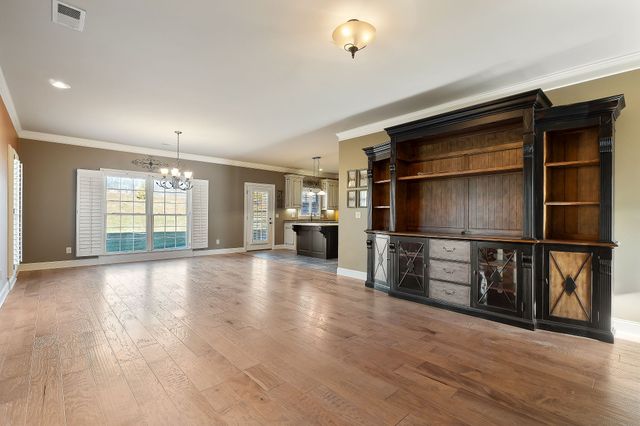 237 Hickory Ct, Mcminnville, TN 37110