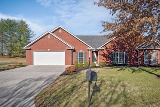 237 Hickory Ct, Mcminnville, TN 37110