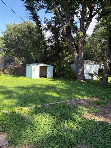 7101 Maple Street, Overland Park, KS 66204