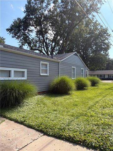 7101 Maple Street, Overland Park, KS 66204