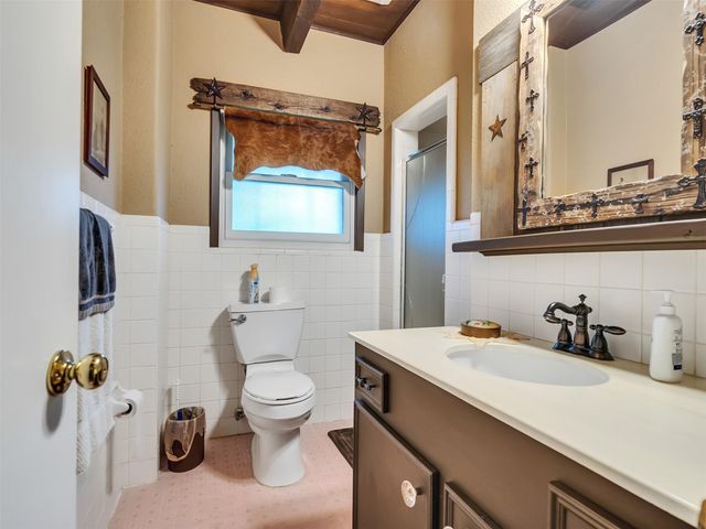 2434 Baycrest Drive, Houston, TX 77058