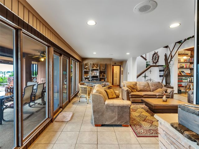 2434 Baycrest Drive, Houston, TX 77058