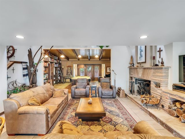 2434 Baycrest Drive, Houston, TX 77058