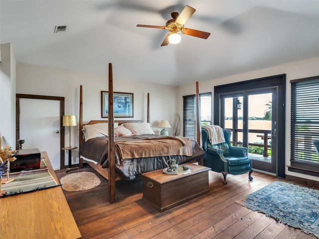 2434 Baycrest Drive, Houston, TX 77058