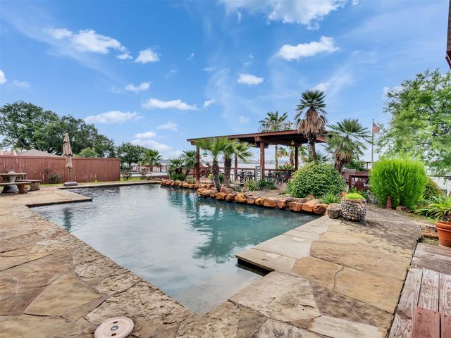 2434 Baycrest Drive, Houston, TX 77058