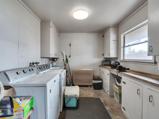 2434 Baycrest Drive, Houston, TX 77058