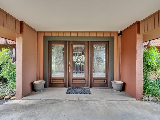 2434 Baycrest Drive, Houston, TX 77058