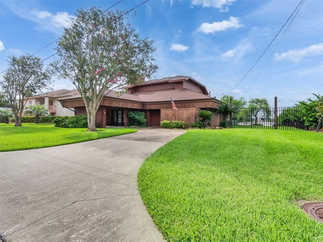2434 Baycrest Drive, Houston, TX 77058