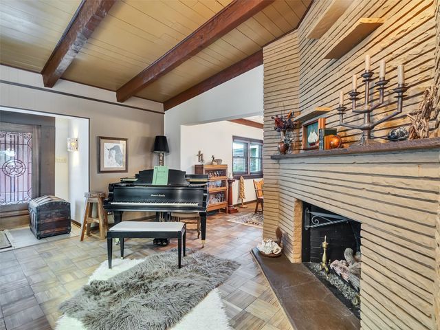 2434 Baycrest Drive, Houston, TX 77058