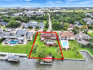 2434 Baycrest Drive, Houston, TX 77058
