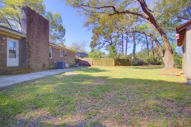 1240 Oakcrest Drive, Charleston, SC 29412