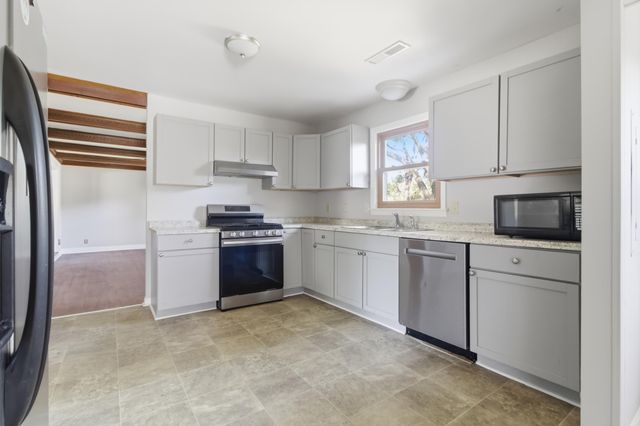 1240 Oakcrest Drive, Charleston, SC 29412