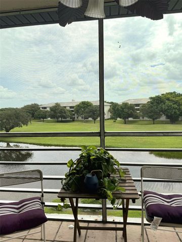 9230 Lagoon Place N 408, Davie, FL 33324
