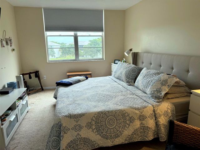 9230 Lagoon Place N 408, Davie, FL 33324