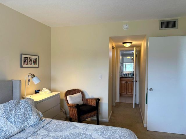 9230 Lagoon Place N 408, Davie, FL 33324