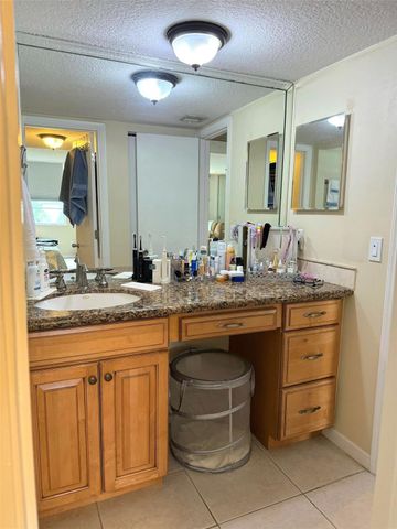 9230 Lagoon Place N 408, Davie, FL 33324