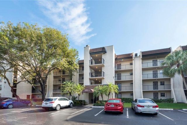 9230 Lagoon Place N 408, Davie, FL 33324