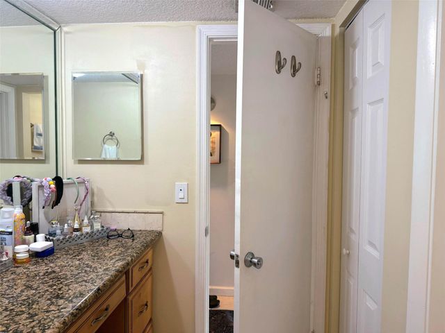 9230 Lagoon Place N 408, Davie, FL 33324