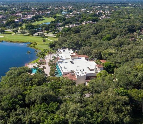 9230 Lagoon Place N 408, Davie, FL 33324