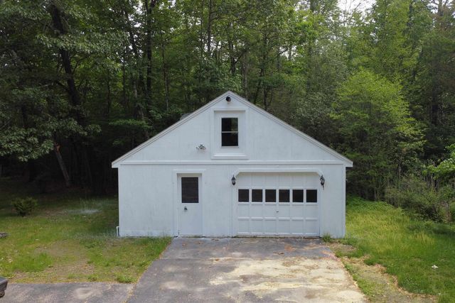 9 Bluebird Lane, Kingston, NH 03848